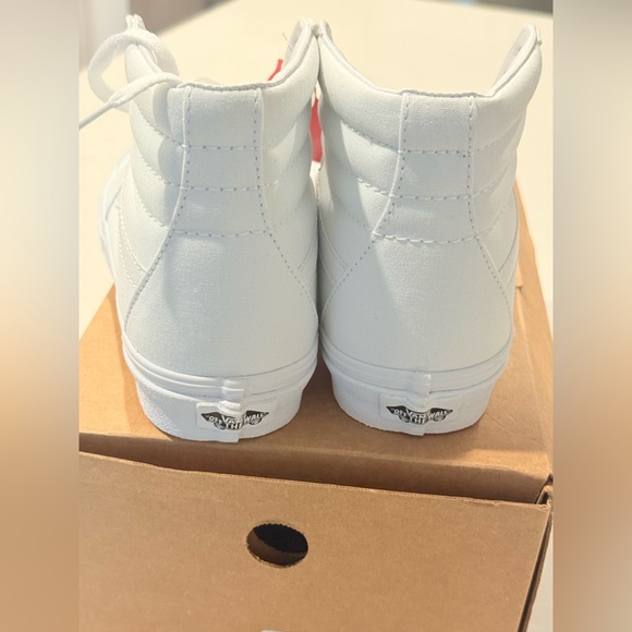 Vans Sk8-Hi Wide Fit High-Top Skate Shoes | Women 7.5 White - Picture 4 of 7